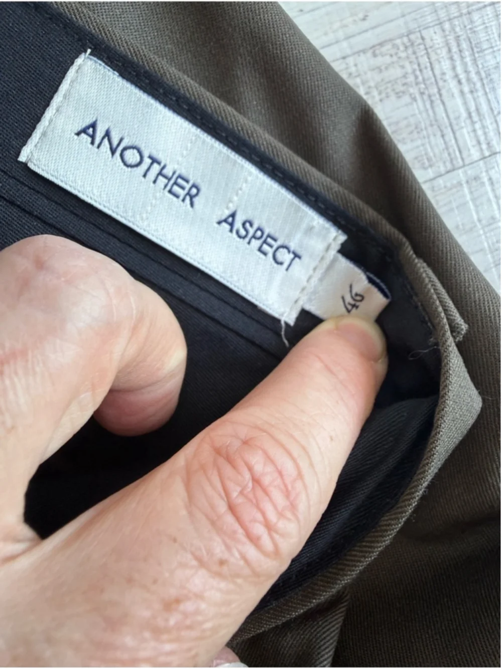 Another Aspect 1.0 Mens Pleated Wool Trousers Grey Green Tapered Sz 46 Italy